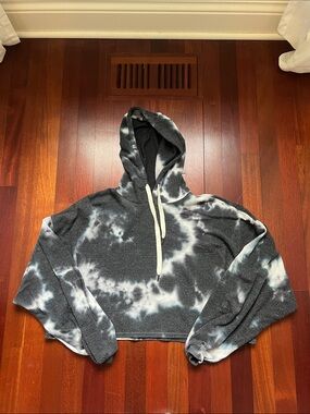 Urban Outfitters Black & White Tie-Dye Cropped Hoodie